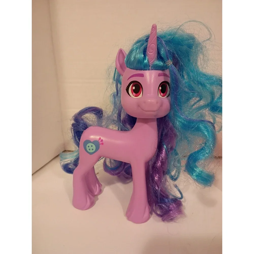 My Little Pony A New‎ Generation Izzy Moonbow Sunny Starscout Figures Hasbro